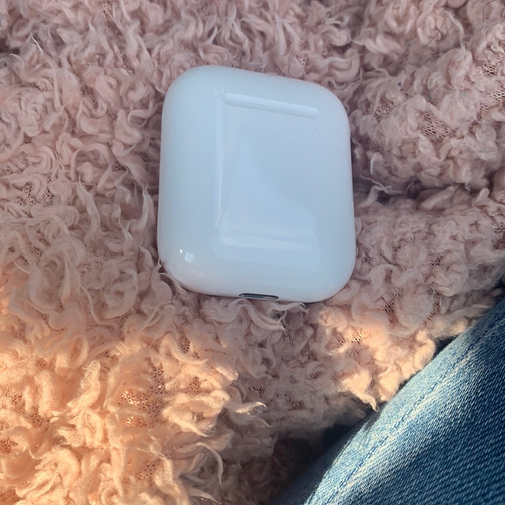 AirPods